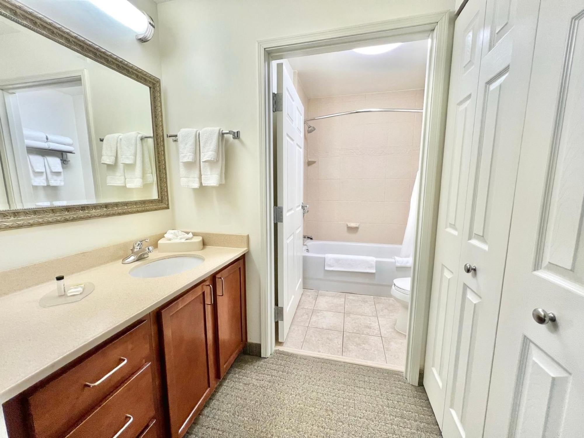 Hotel Staybridge Detroit-novi By Ihg