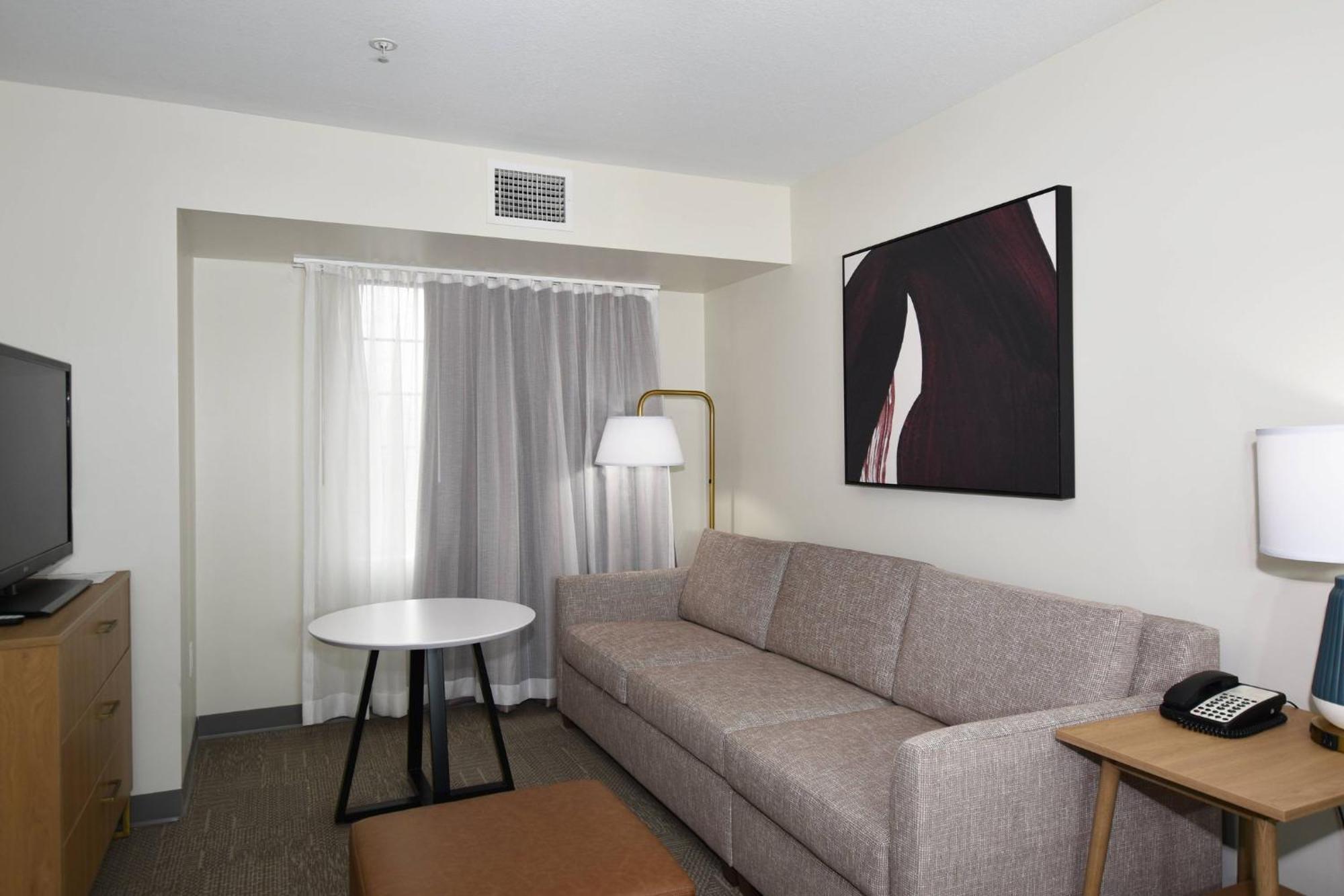 Staybridge Detroit-novi By Ihg 3*