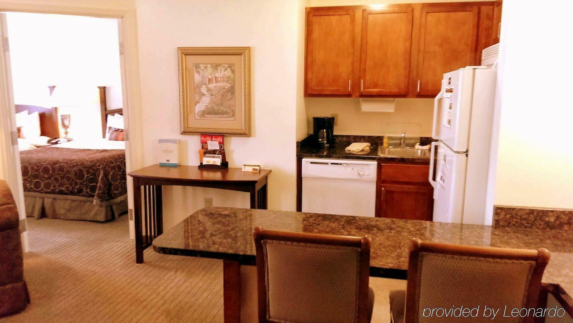 Hotel Staybridge Detroit-novi By Ihg 3*